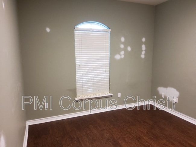 Building Photo - 4009 Cimarron Lake Dr