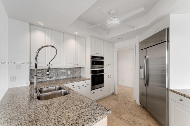 Building Photo - 13627 Deering Bay Dr