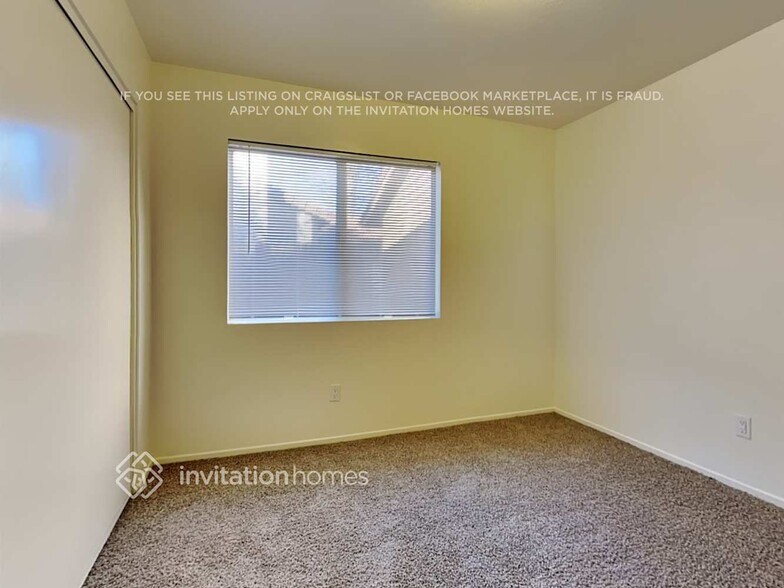 Building Photo - 3140 Crowne Dr