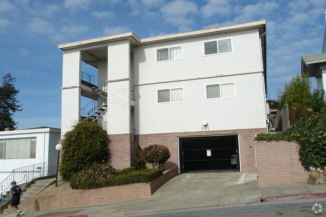 Building Photo - 841 Solano Ave