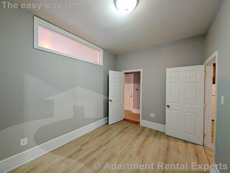 Building Photo - 254 Windsor St