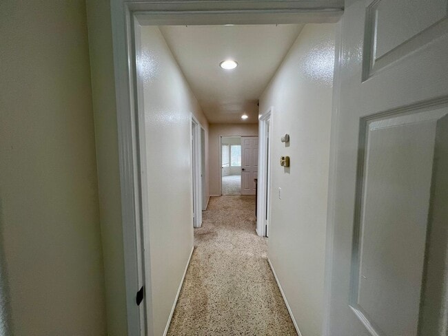 Building Photo - Beautiful 4 Bedroom Single Family Home with Pool and Pool Service Included for Lease in Rancho Cu...