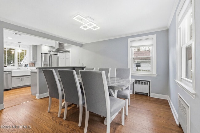 Building Photo - 416 Roosevelt Ave