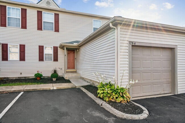 Building Photo - 1794 Bennigan Dr