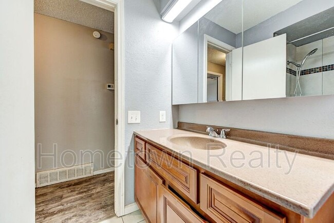 Building Photo - 5216 Creekwood Terrace