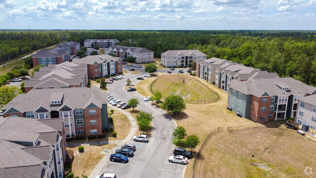 Building Photo - The Lakes at San Marcos Apartments