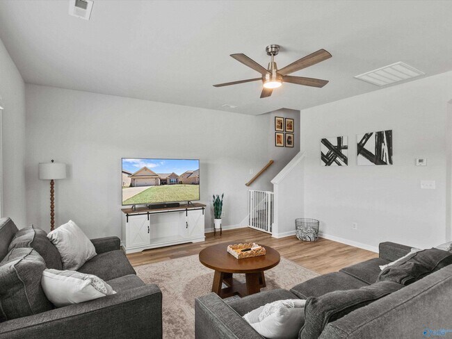 Building Photo - 209 Allegro Cir