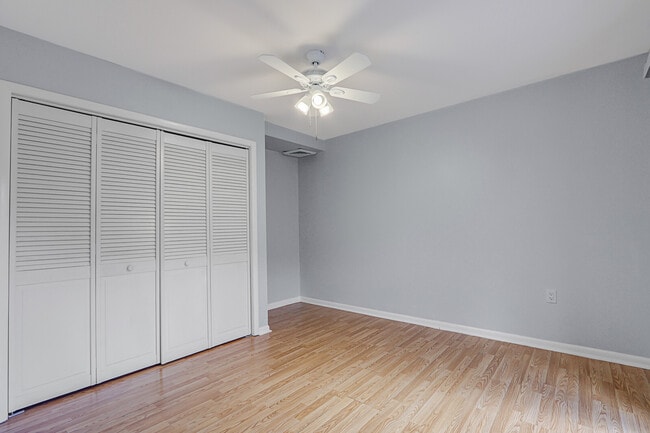 Building Photo - 803 8th Terrace