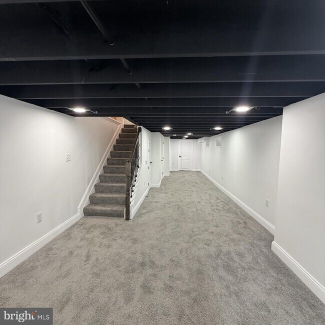 Building Photo - 1432 E Lanvale St