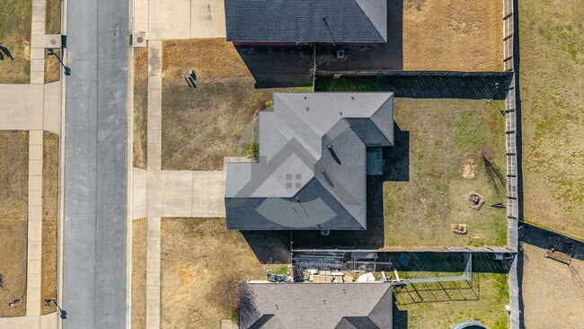 Building Photo - 2235 Linda Drive