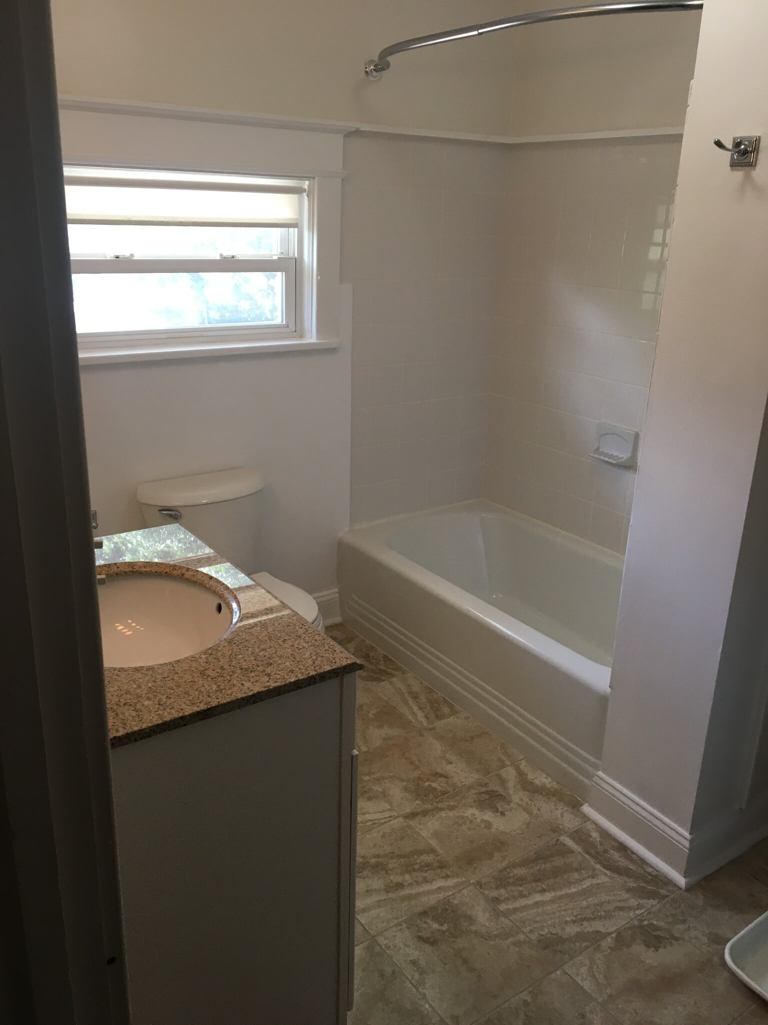 Tiled Bathroom - 317 Richey Ave