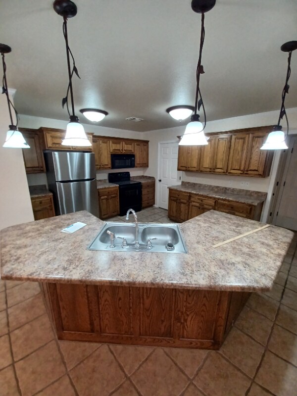 Building Photo - 3526 S Mirror St