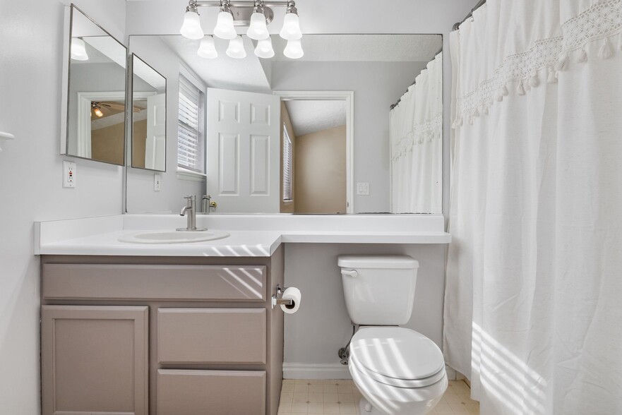 Building Photo - 318 Spyglass Dr