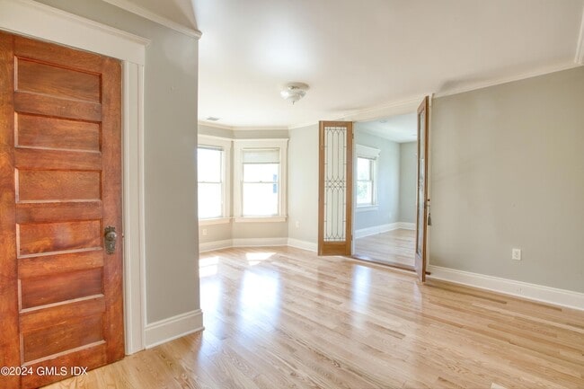 Building Photo - 27 Kirby St