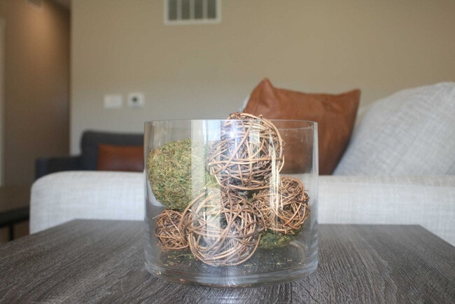 Building Photo - 3938 Pinot Dr