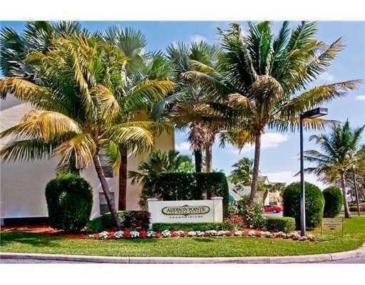 Building Photo - 6292 La Costa Dr