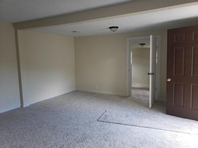 Building Photo - 1307 Josephine St