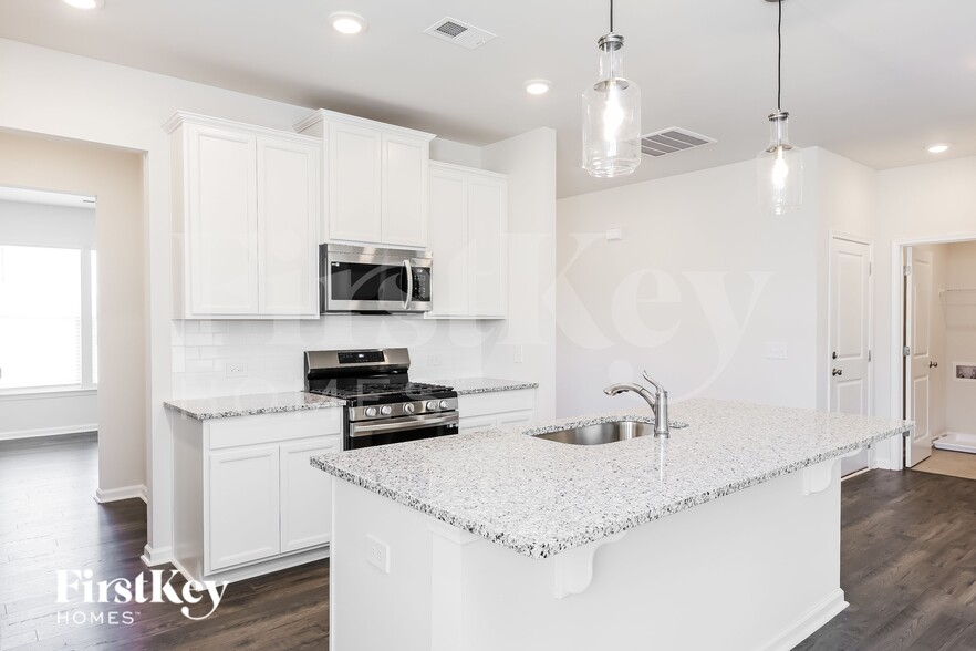 Building Photo - 446 Yoshino Cherry Dr