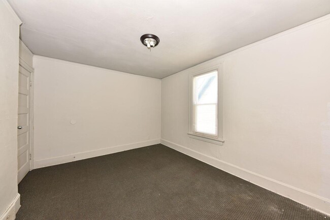 Building Photo - 2932 N Holton St