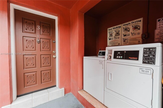 Building Photo - 747 NW 13th Ave