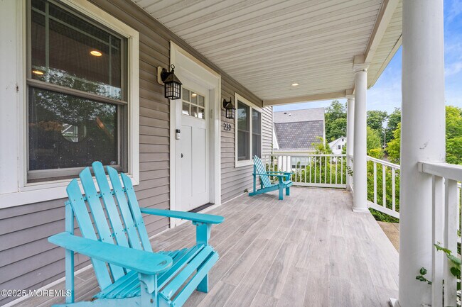 Building Photo - 250 Alpern Ave