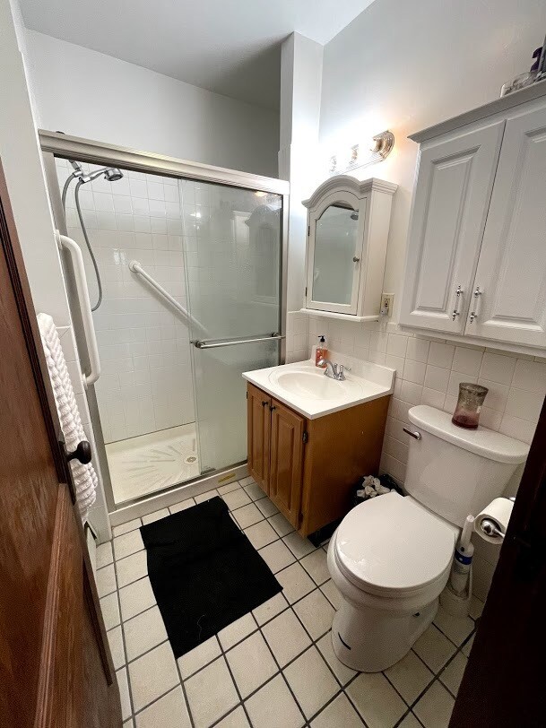 Building Photo - 2 Hillside St