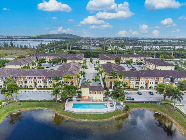 Building Photo - 8800 NW 107 Ct