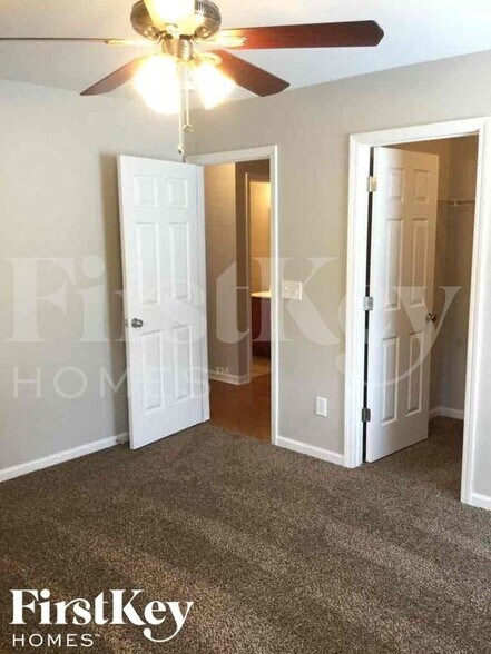 Building Photo - 123 Salt Meadow Ln