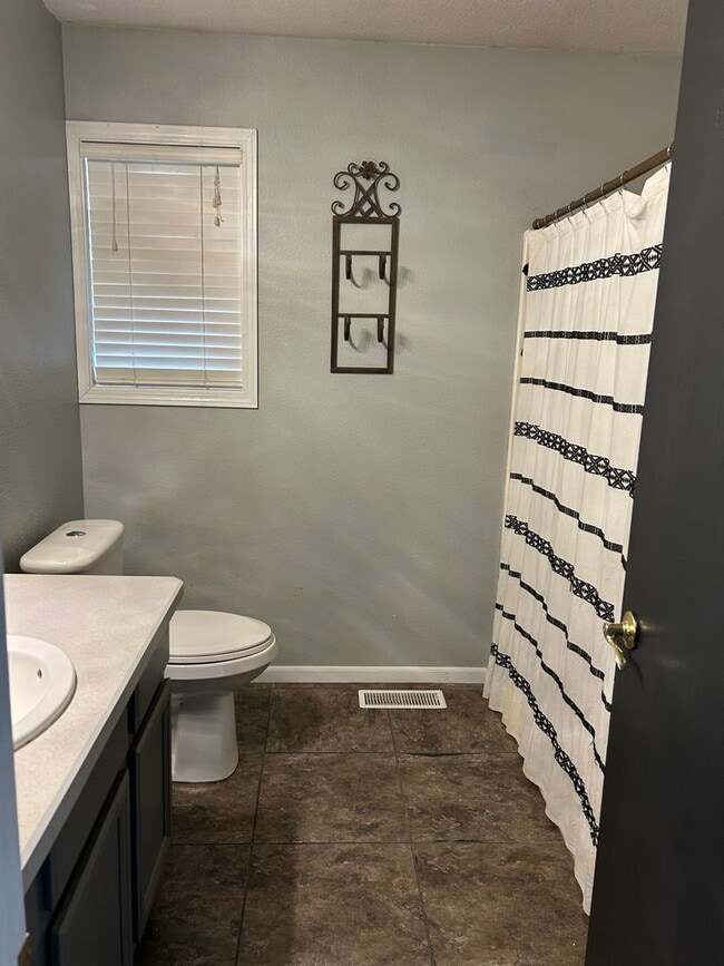 Building Photo - Beautiful 10 Acre Property Columbus, MT!