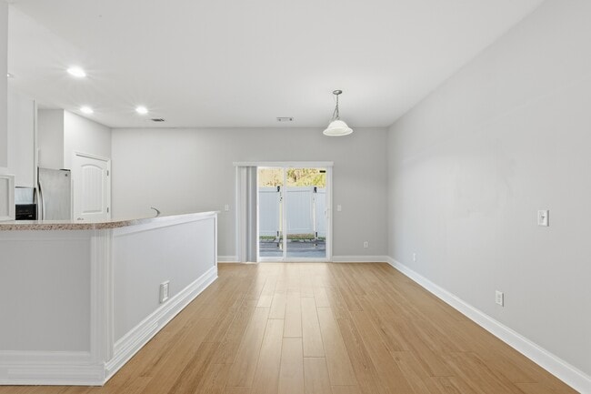 Building Photo - 240 Canyon Oak Loop