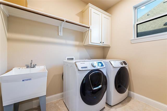 Building Photo - 10909 Marfa Wy