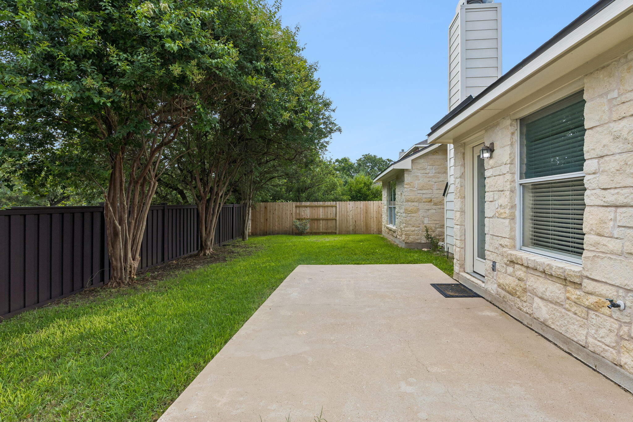 Building Photo - 7206 W Magic Mountain Ln
