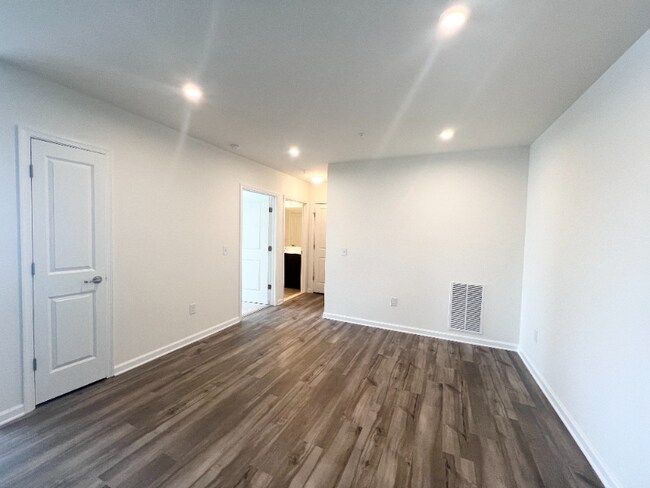 Building Photo - 24160 Port Ln