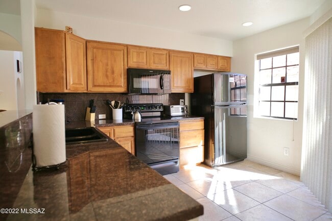 Building Photo - 5258 N Adobe Cir
