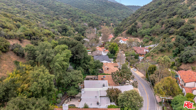 Building Photo - 3600 Mandeville Canyon Rd