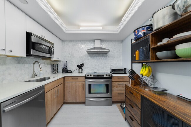 Building Photo - 4101 N Ocean Blvd