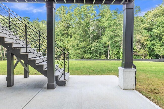 Building Photo - 3671 Hamilton Mill Rd