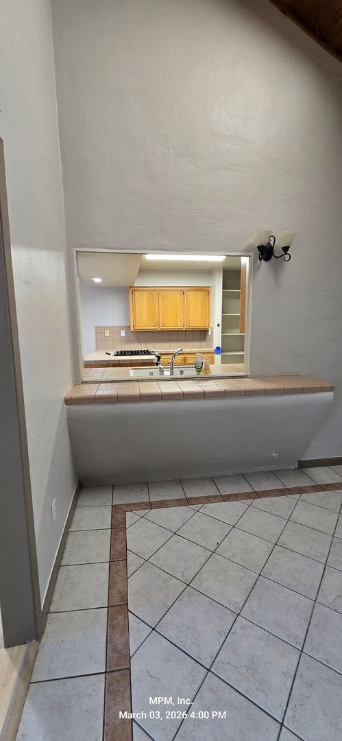 Building Photo - 3 bedroon 2 bath home