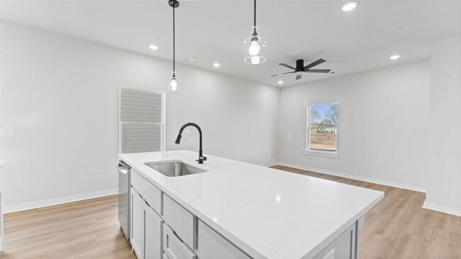 Building Photo - 1711 Cuppett Cir