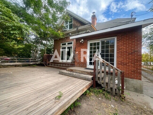 Building Photo - 226 W 300 N
