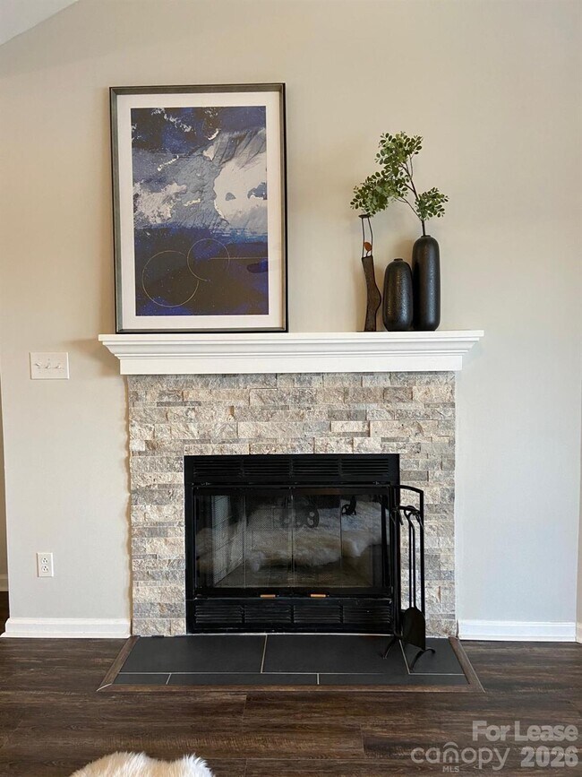 Building Photo - 18711 Vineyard Point Ln