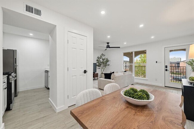 Building Photo - 5911 Sheridan Ave