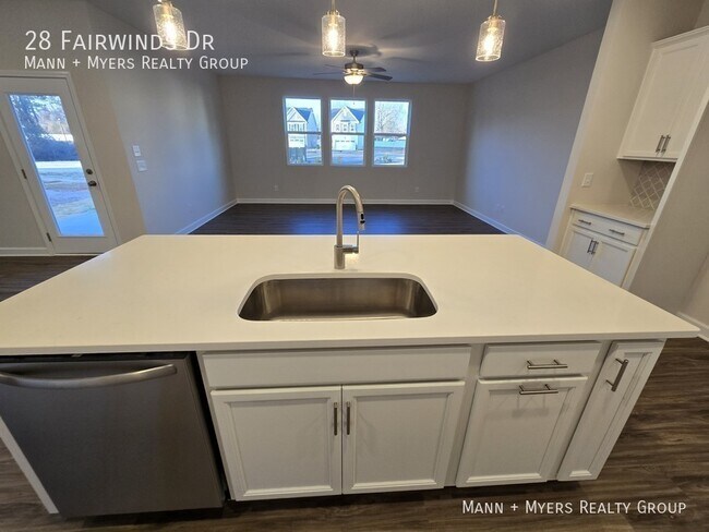 Building Photo - 28 Fairwinds Dr