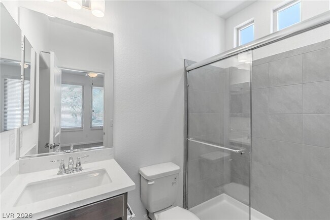 Building Photo - 5733 S Tioga Way
