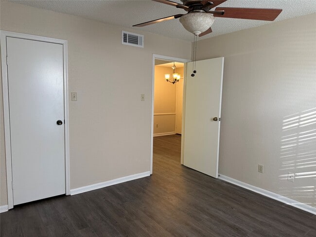 Building Photo - 2120 El Paseo St