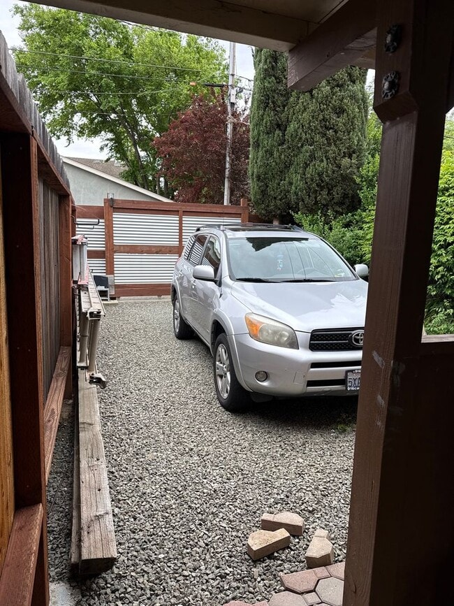 Building Photo - QUAINT ADU