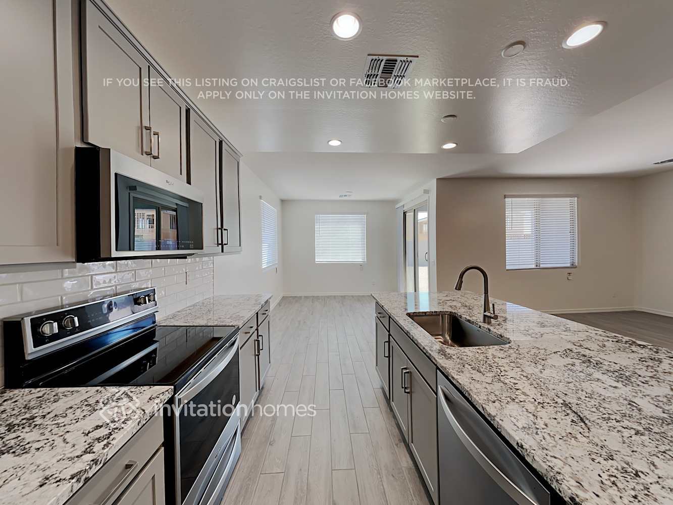 Building Photo - 35823 W Santa Monica Ave