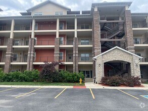 Building Photo - Luxury Lakeview 2 bedroom 2 bath Apartment...