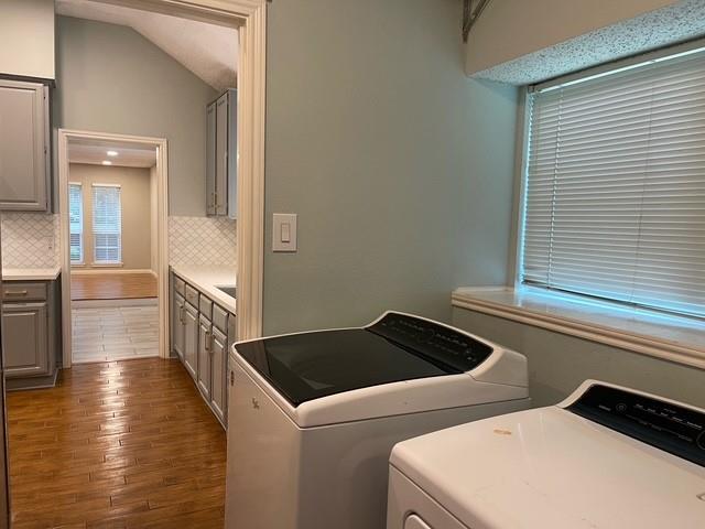 Building Photo - 2215 Mill Creek Dr