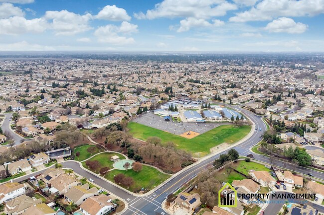 Building Photo - Exceptional Single-Story Home for Rent - 2...